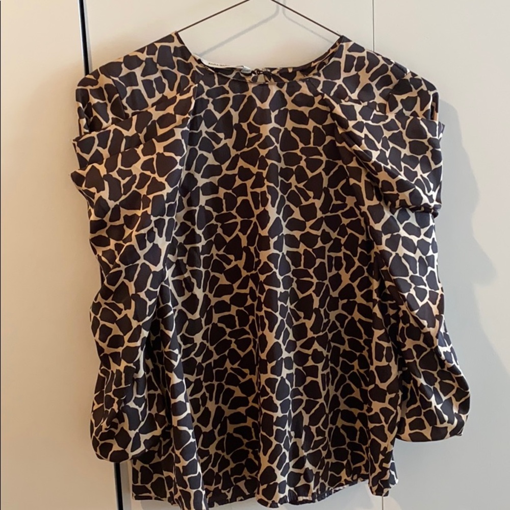 NEW Zara Size Medium Animal Print Blouse
